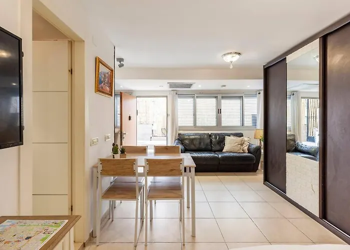 Studio With Garden, 5 Min Walk To The Sea