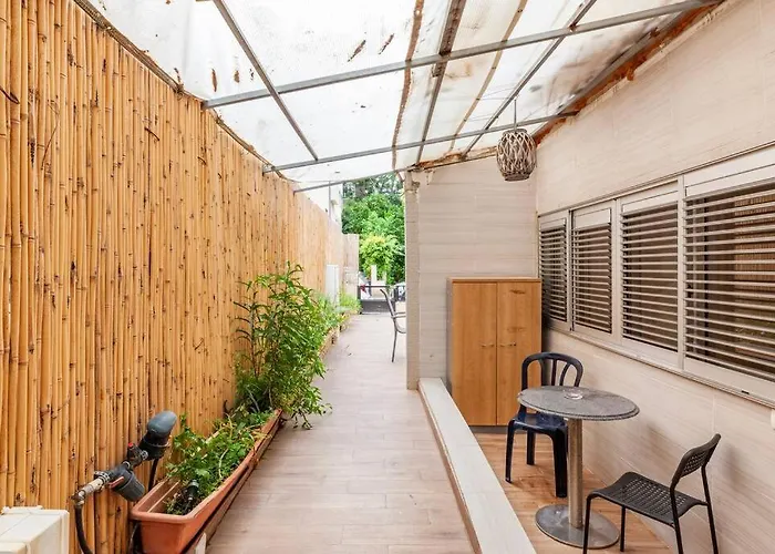Studio With Garden, 5 Min Walk To The Sea