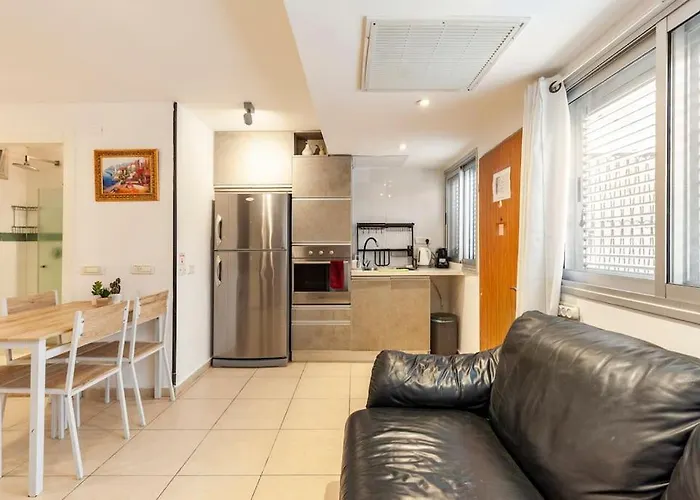 Studio With Garden, 5 Min Walk To The Sea