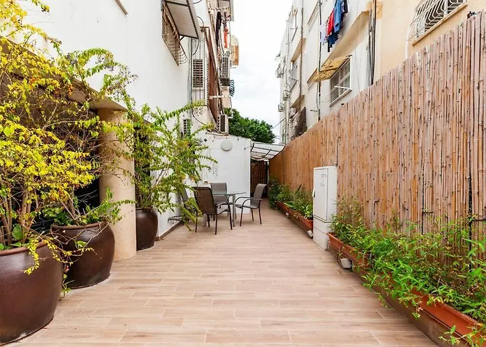 Studio With Garden, 5 Min Walk To The Sea