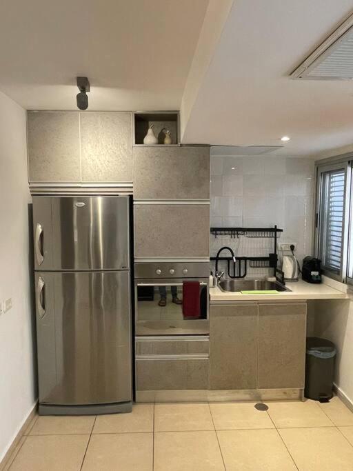 With Garden, 5 Min Walk To The Sea * Tel Aviv